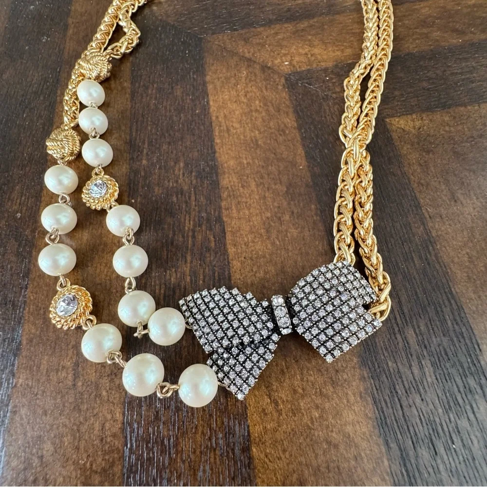 NWOT! J. Crew Double-Chain Elegant Gold Bow and Pearl Necklace - Picture 4 of 4